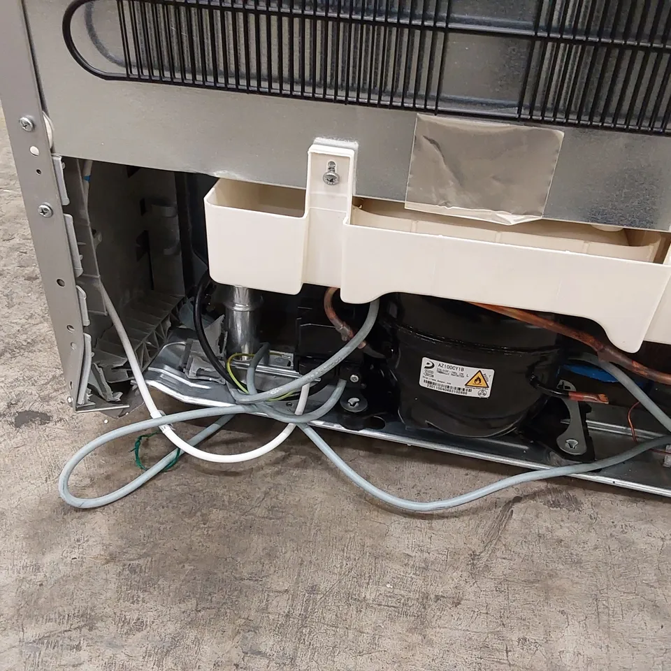 RUSSELL HOBBS RH180FF541E1S 70/30 FREESTANDING FRIDGE FREEZER - SILVER