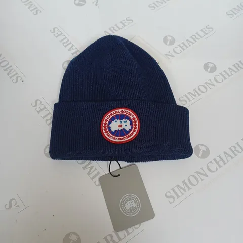 CANADA GOOSE NAVY BOBBIE HAT