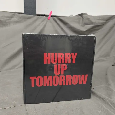 BOXED AND SEALED THE WEEKEND HURRY UP TOMORROW  OOXO EDITION BOX SET HOODIE SIZE S - 001