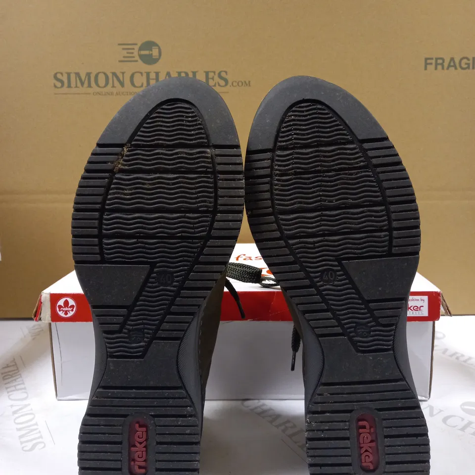 RIEKER WEDGE TRAINER SIZE 6.6