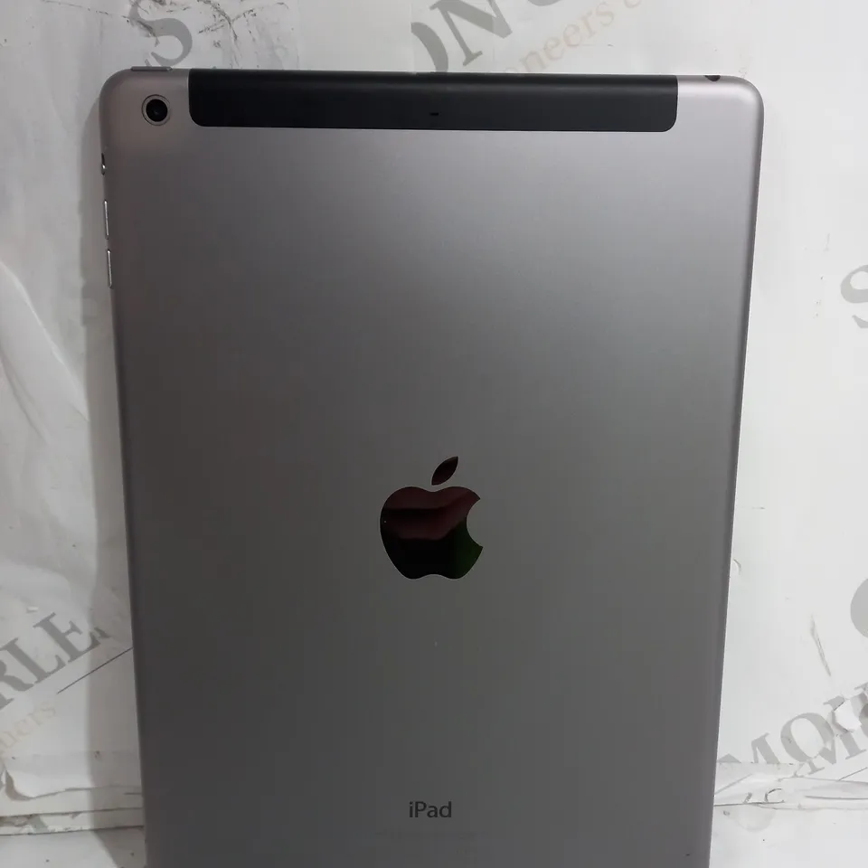 APPLE IPAD AIR IN SPACE GREY 