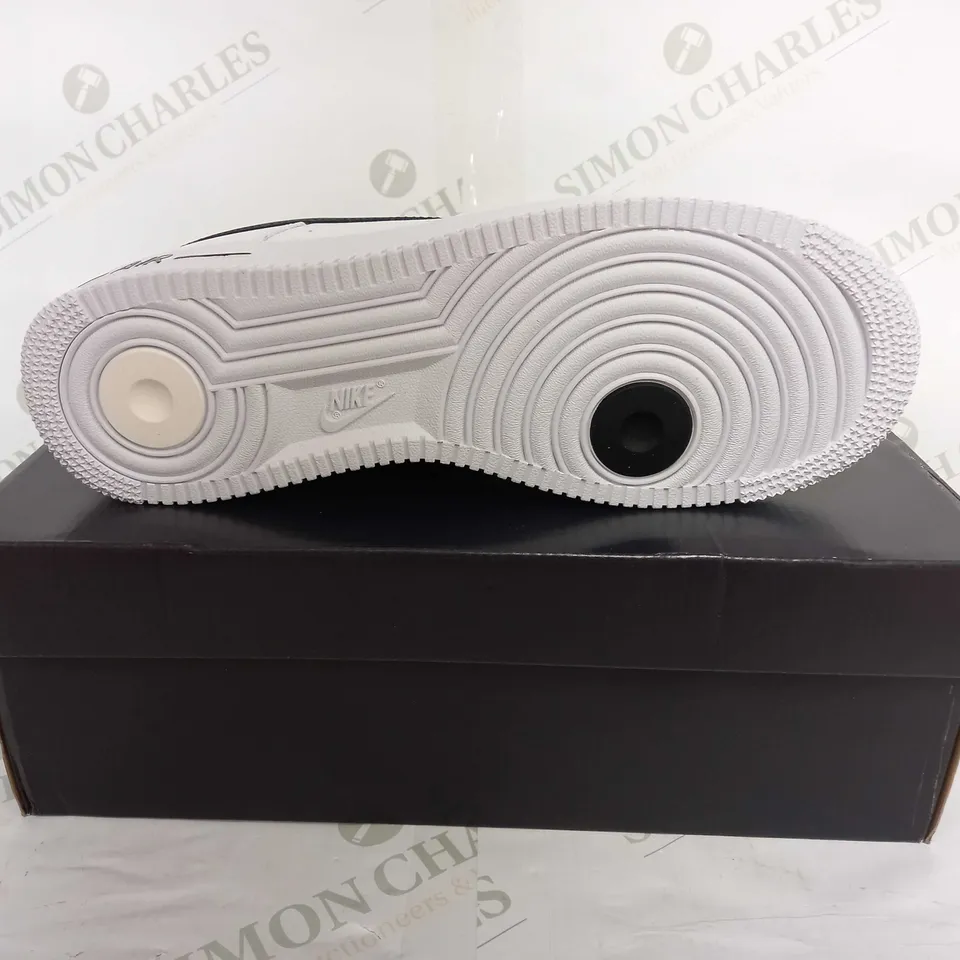 NIKE AIR FORCE 1 07 LVB - UK 8.5