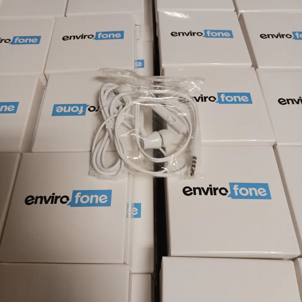 BOX OR APPROX. 500 STEREO EARPHONES WITH MIC IN WHITE  