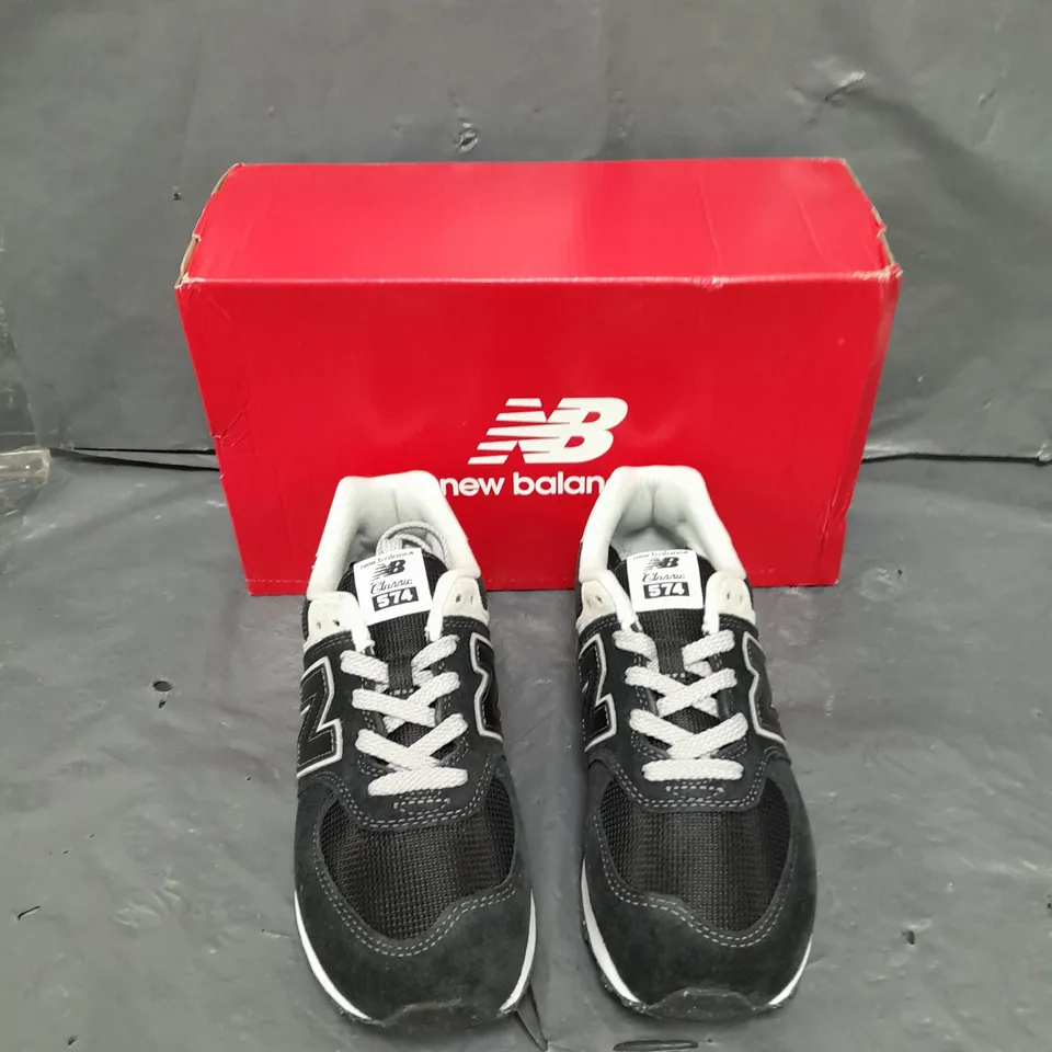 BOXED PAIR OF NEW BALANCE CLASSIC 574 BLACK UK 4 1/2 