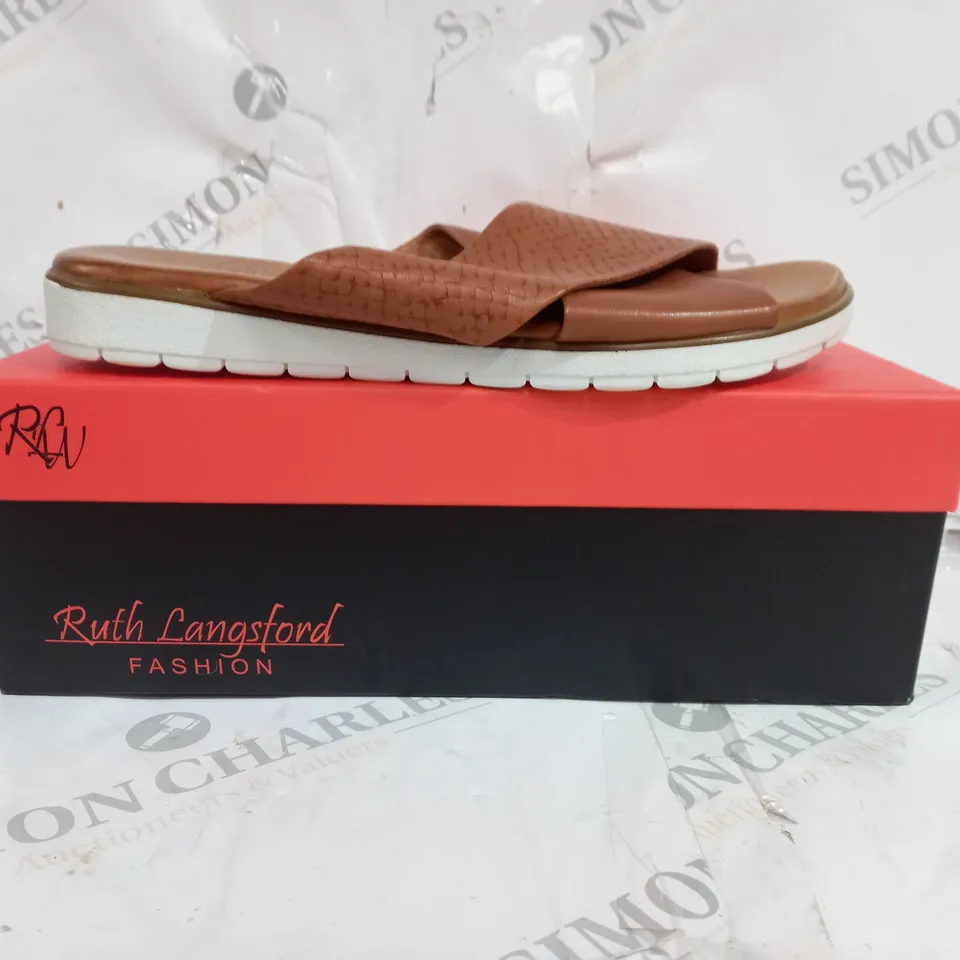 RUTH LANGSFORD LEATHER SANDAL IN TAN SIZE 7