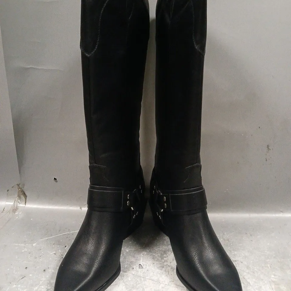 BOXED PAIR OF pretty little thing pointed toe low block heel knee-high western boots in black size 8