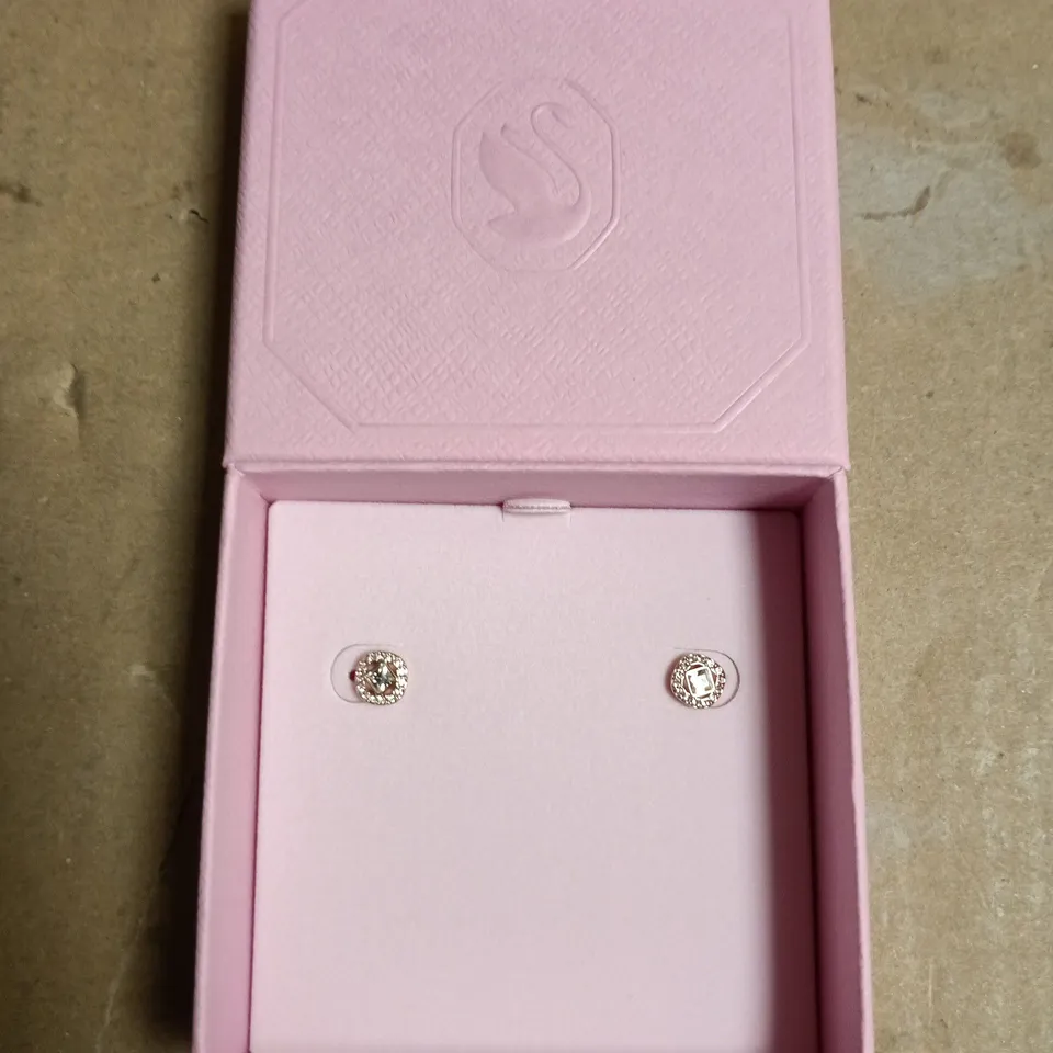 SWAROVSKI CREATIVITY CIRCLE STUD EARRINGS