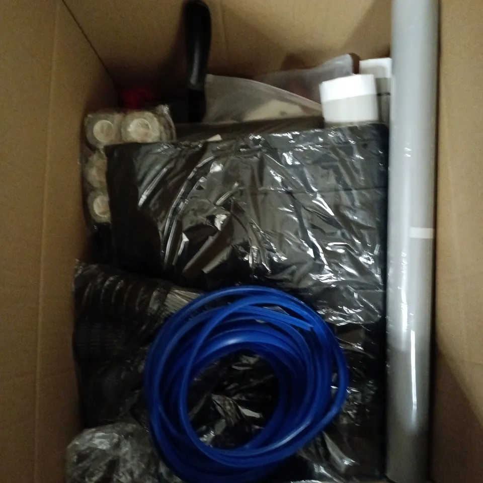 BOX OF APPROXIMATELY 20 ASSORTED HOUSEHOLD ITEMS TO INCLUDE: HOME IS WHERE THE CAT IS PHOTO AND BAG OF YARNSMITHS YARN