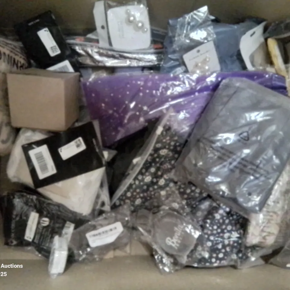 BOX CONTAINING VARIOUS BAGGED CLOTHING ITEMS AND MIXED DRESS UP/COSTUME JEWELLERY IN SILVER AND SILVER PLATE ECT.