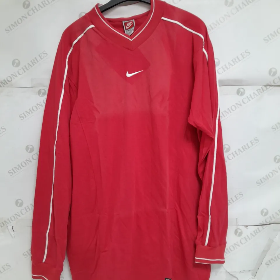 NIKE FIT LARGE TEAM SPORT LONG SLEEVE RED