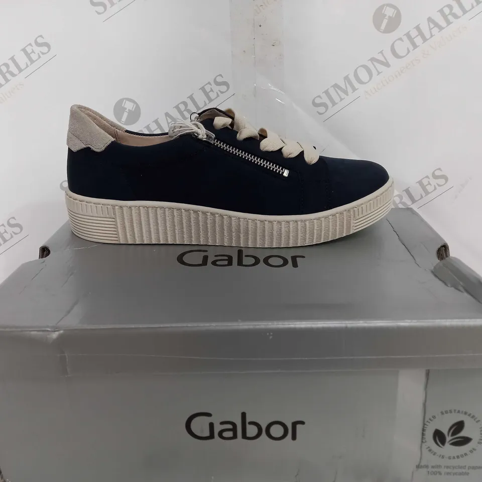 BOXED GABOR GAB31501 TRAINERS IN NAVY - EU 39