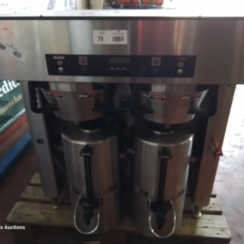 BUNN DUAL TITAN COMMERCIAL COFFEE BREWER WITH TWIN URNS