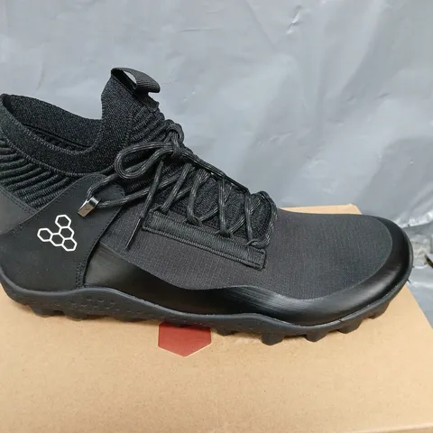 VIVO BAREFOOT OBSIDIAN SIZE 9
