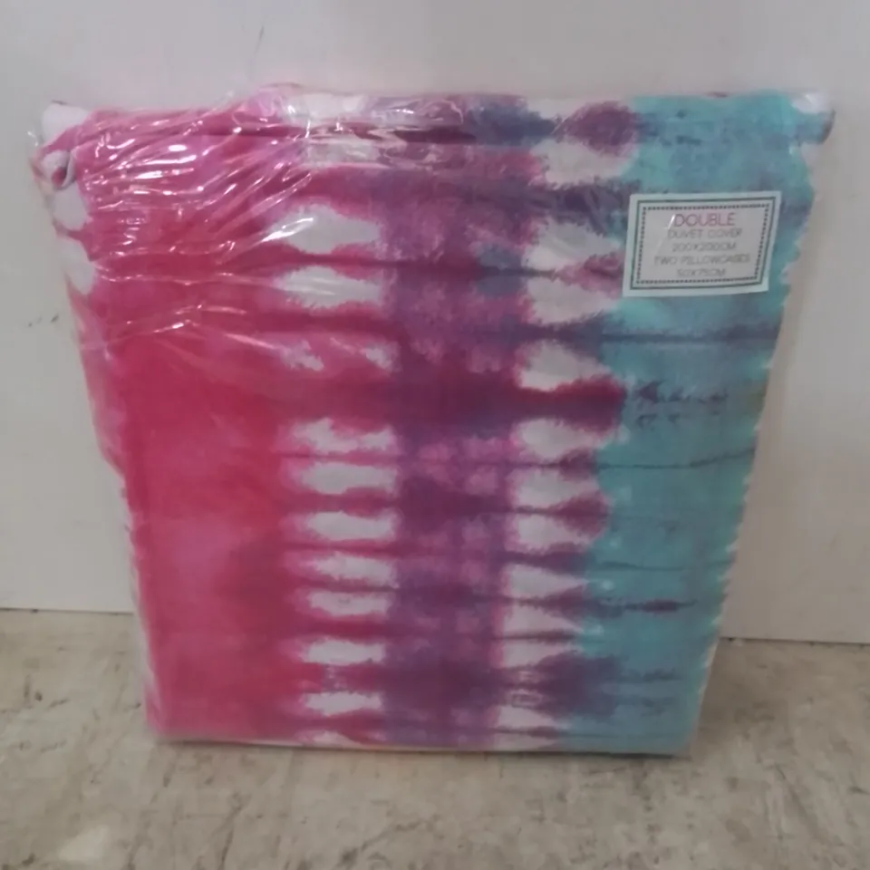 BAGGED STRAHAN MULTI-COLOUR 132 TC DUVET COVER SET // SIZE: DOUBLE 