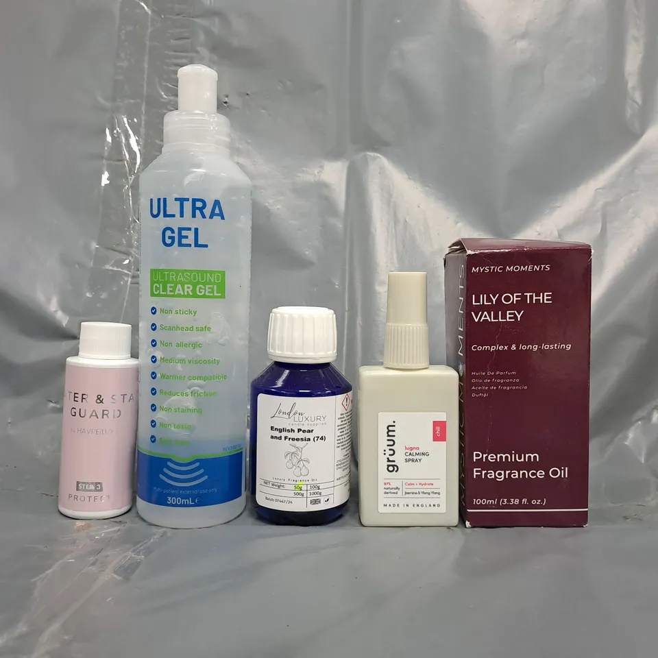 APPROXIMATELY 30 ASSORTED HOUSEHOLD ITEMS TO INCLUDE FRAGRANCE OIL, CALMING SPRAY, ETC - COLLECTION ONLY