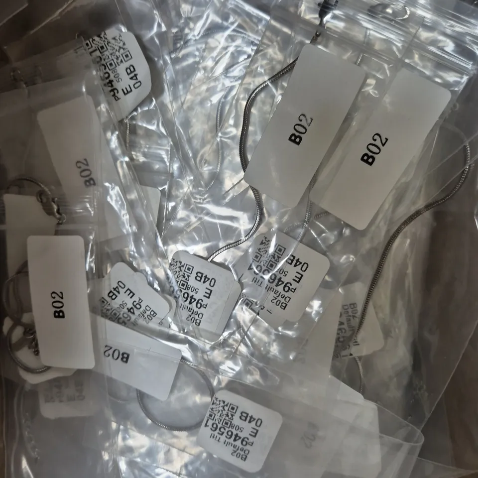BOX OF APPROXIMATELY 50 YOSITHA CHAINS