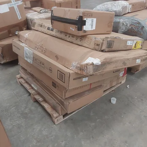 PALLET CONTAINING A LARGE QUANTITY OF ASSORTED DESIGNER FURNITURE PARTS