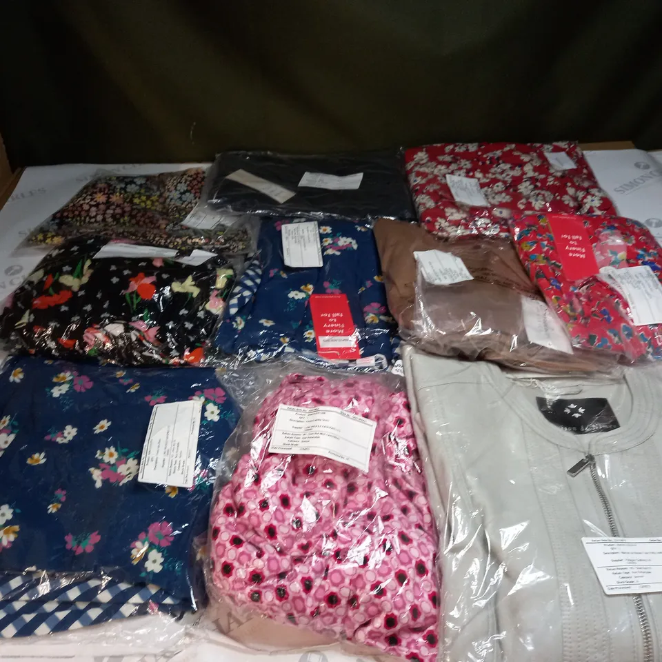 BAG OF APPROX 10 ASSORTED CLOTHING ITEMS TO INCLUDE - MAISON DE NIMES - EMELIA