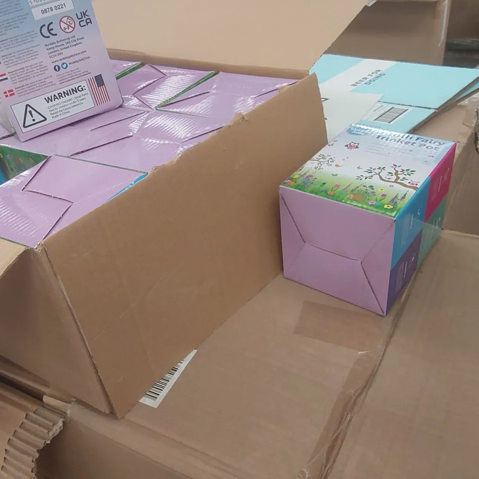 PALLET CONTAINING A VERY LARGE QUANTITY OF WOBBLY JELLY TOOTH FAIRY TRINKET POTS