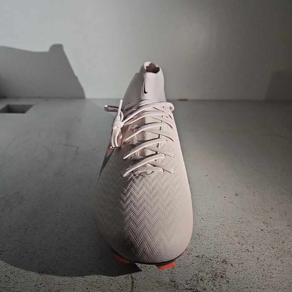 NIKE AIR ZOOM FOOTBALL BOOTS, UK 8.5