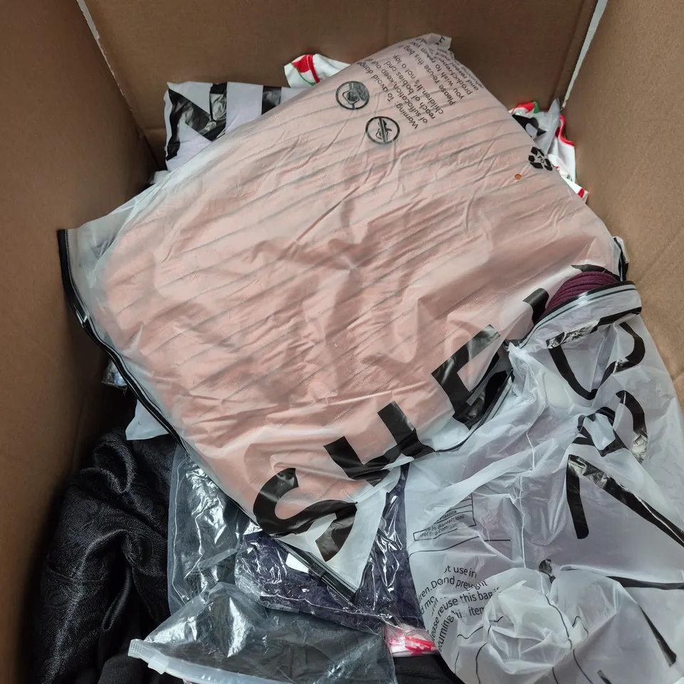 LARGE BOX OF ASSORTED CLOTHING ITEMS IN VARIOUS SIZES, STYLES AND COLOUR 