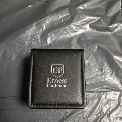 MEN'S QUARTZ DRESS WATCH WITH BLUE DIAL โ CROCODILE-PATTERN LEATHER STRAP, BOXED