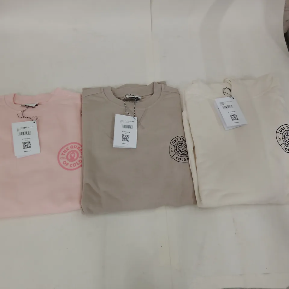 BOX OF MIXED ASSORTMENT OF BRAND NEW BRASS MONKEY CLOTHING ITEMS INCLUDING - SWEATERS, HOODIES, - MIXED SIZES - APPROXIMATELY 18X ITEMS