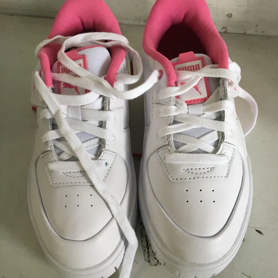 BOXED PAIR OF PUMA SIZE 4 WHITE/ACID PINK CALI DREAM TRAINERS