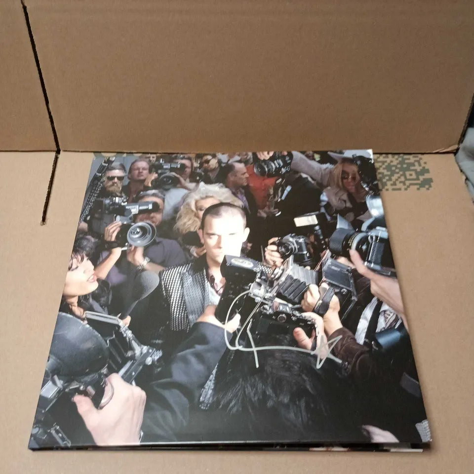 SIGNED ROBBIE WILLIAMS - LIFE THRU A LENS VINYL 