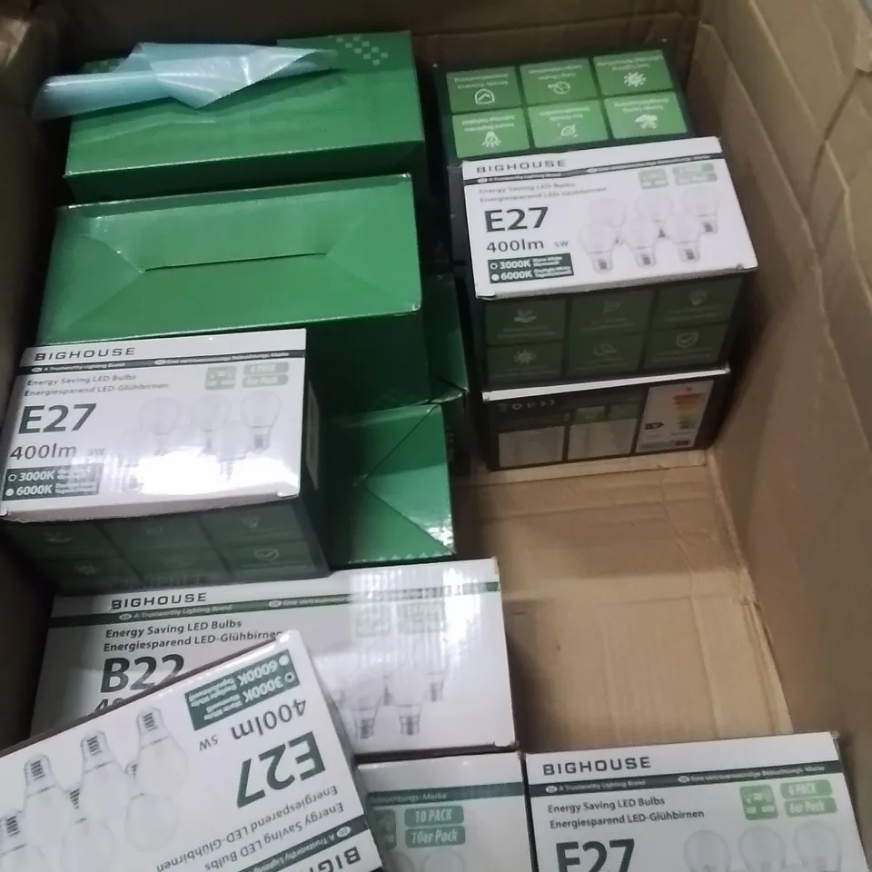LARGE BOX CONTAINING VARIOUS ASSORTED LIGHT BULBS ECT.