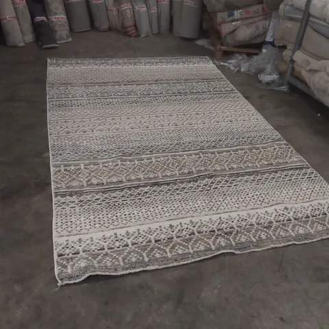 QUALITY DESIGNER PATTERNED RUG - APPROXIMATELY 300 x 193cm