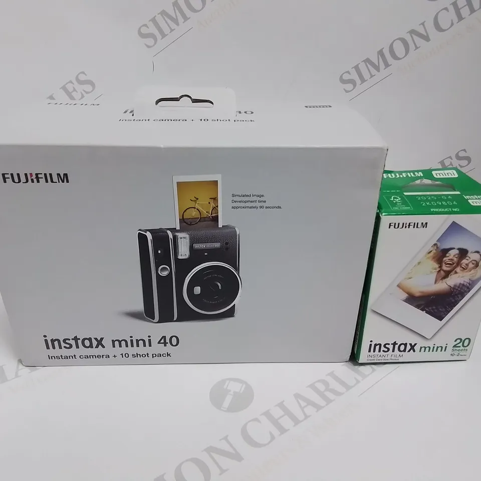 BOXED FUJI FILM INSTAX MINI MINI CAMERA RRP £122.99