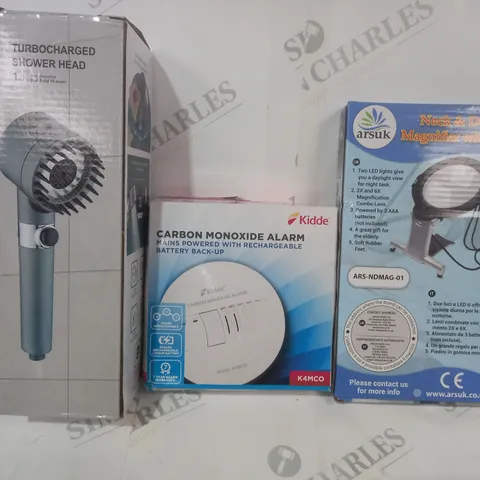 BOX OF APPROXIMATELY 20 ASSORTED HOUSEHOLD ITEMS TO INCLUDE SHOWER HEAD, CARBON MONOXIDE ALARM, MAGNIFIER WITH LED, ETC