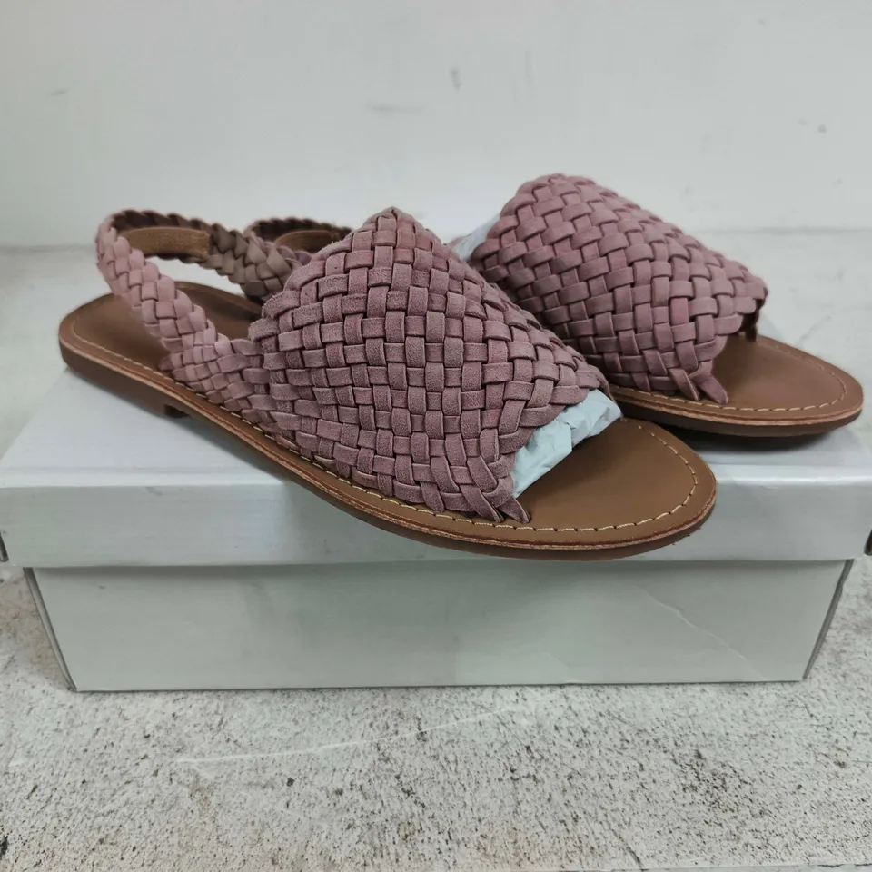 LEATHER COLLECTION PINK WOVEN LEATHER SANDALS – UK 6