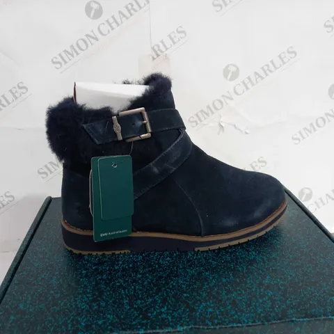 EMU AUSTRALIA FAUX SUEDE BOOTS - MIDNIGHT - UK 3