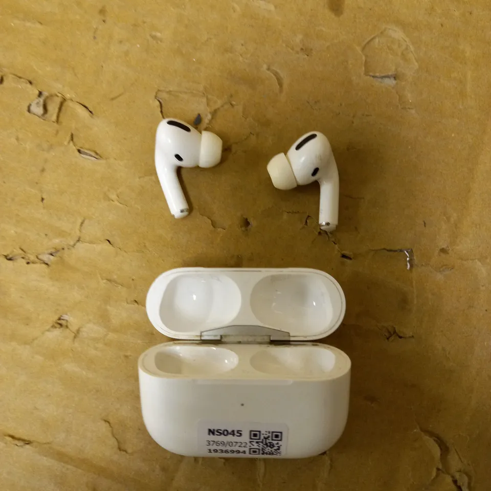 APPLE AIRPODS PRO