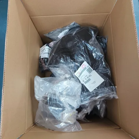 BOX OF APPROXIMATELY 20 ASSORTED CLOTHING ITEMS TO INCLUDE: JD WILLIAMS JEANS 