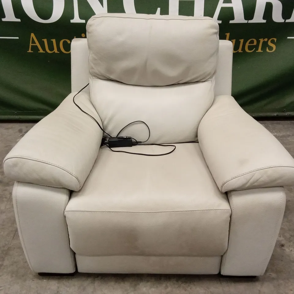 QUALITY DESIGNER ITALIAN MADE MORENO ELECTRIC RECLINER LEATHER ARMCHAIR WITH SMALL ARMS