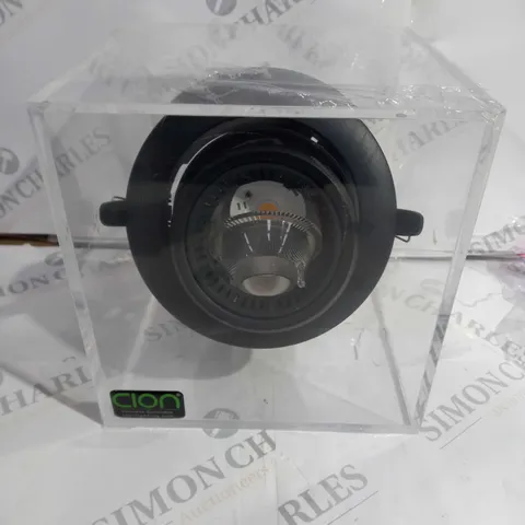 CLON LED LIGHT IN DISPLAY CASE