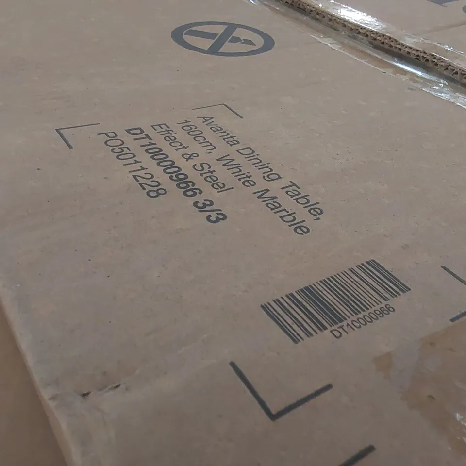 PALLET CONTAINING A LARGE QUANTITY OF DINING TABLE PARTS