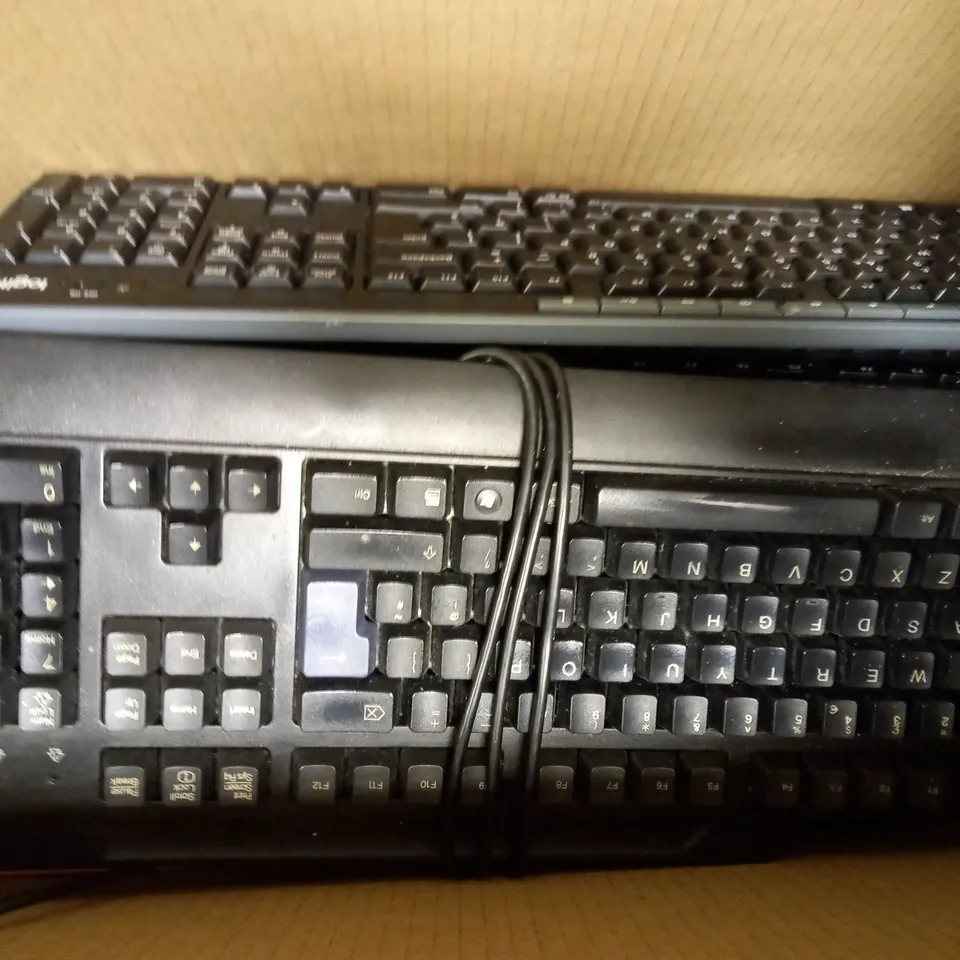 LOT OF 15 COMPUTER KEYBOARDS