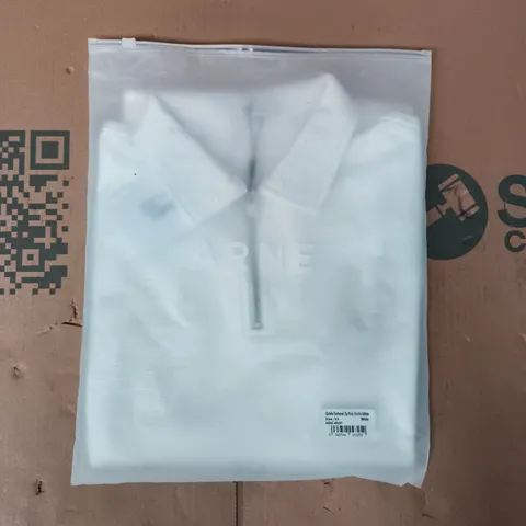BAGGED ARNE QUINTA TEXTURED ZIP POLO SHIRT IN WHITE SIZE XS
