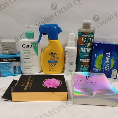 BOX OF APPROX 10 ASSORTED BEAUTY PRODUCTS TO INCLUDE LUMIN FACE MOISTURIZER, BONDI BOOST THICKENING SPRAY, TRIGWELL VELVET POWDER PUFF, ETC