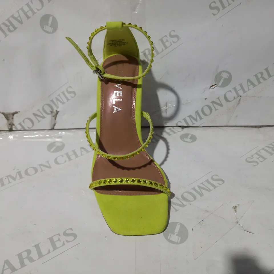 BOXED PAIR OF CARVELA HEELS IN LIME WITH JEWEL EFFECT EU SIZE 38