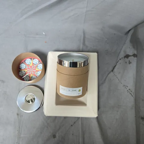 FFERN SCENTED CANDLE IN KRAFT-WRAPPED GLASS JAR WITH DECORATIVE ROUND TIN