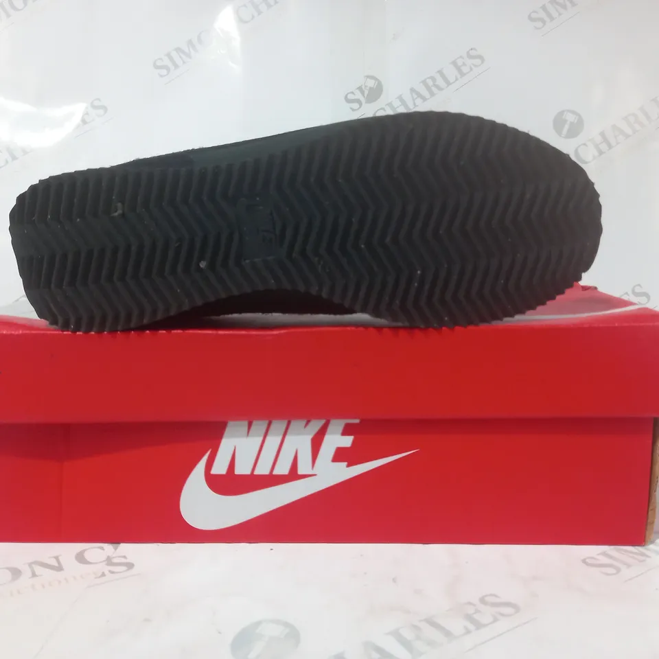 BOXED PAIR OF NIKE CORTEZ PRM SHOES IN BLACK UK SIZE 6