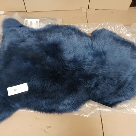 GENUINE SHEEPSKIN WOOL RUG IN NAVY - SINGLE