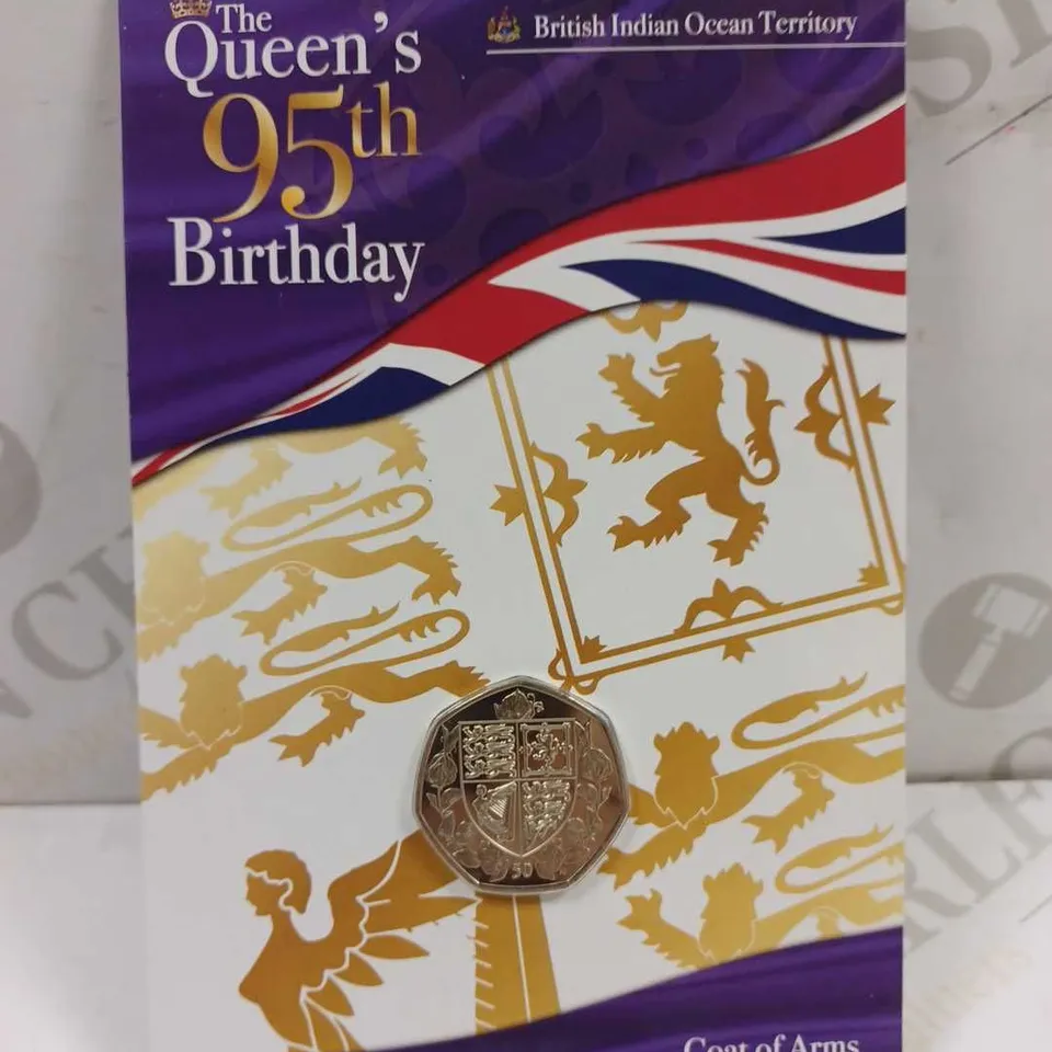 LOT TO CONTAIN 7 X ASSORTED COLLECTORS COMMEMORATIVE COINS, RANGING FROM THE ROYAL FAMILY TO HARRY POTTER