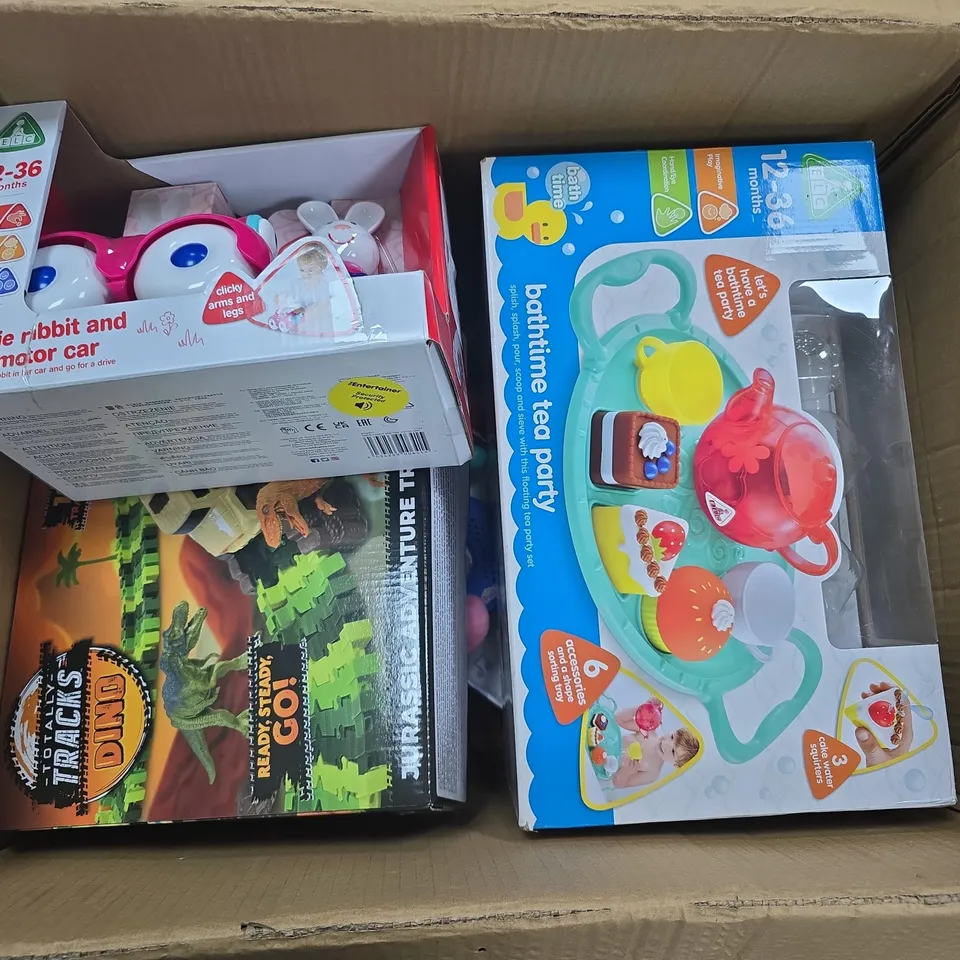 APPROXIMATELY 15 ASSORTED TOYS & GAMES PRODUCTS TO INCLUDE BATHTIME TEA PARTY SET, WOODEN STACKING RINGS, ROSIE RABBIT & HER MOTOR CAR, ETC