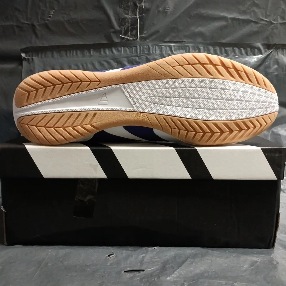 BOXED PAIR OF ADIDAS PREDATOR CLUB IN SALA TRAINERS IN WHITE/NAVY/LIME SIZE UK 11